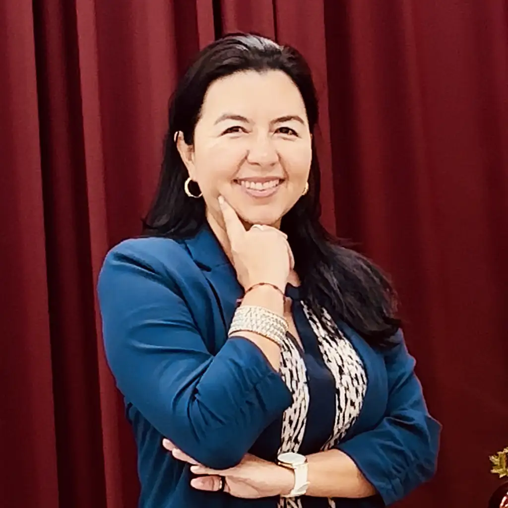 Gloria Villamill - headshot